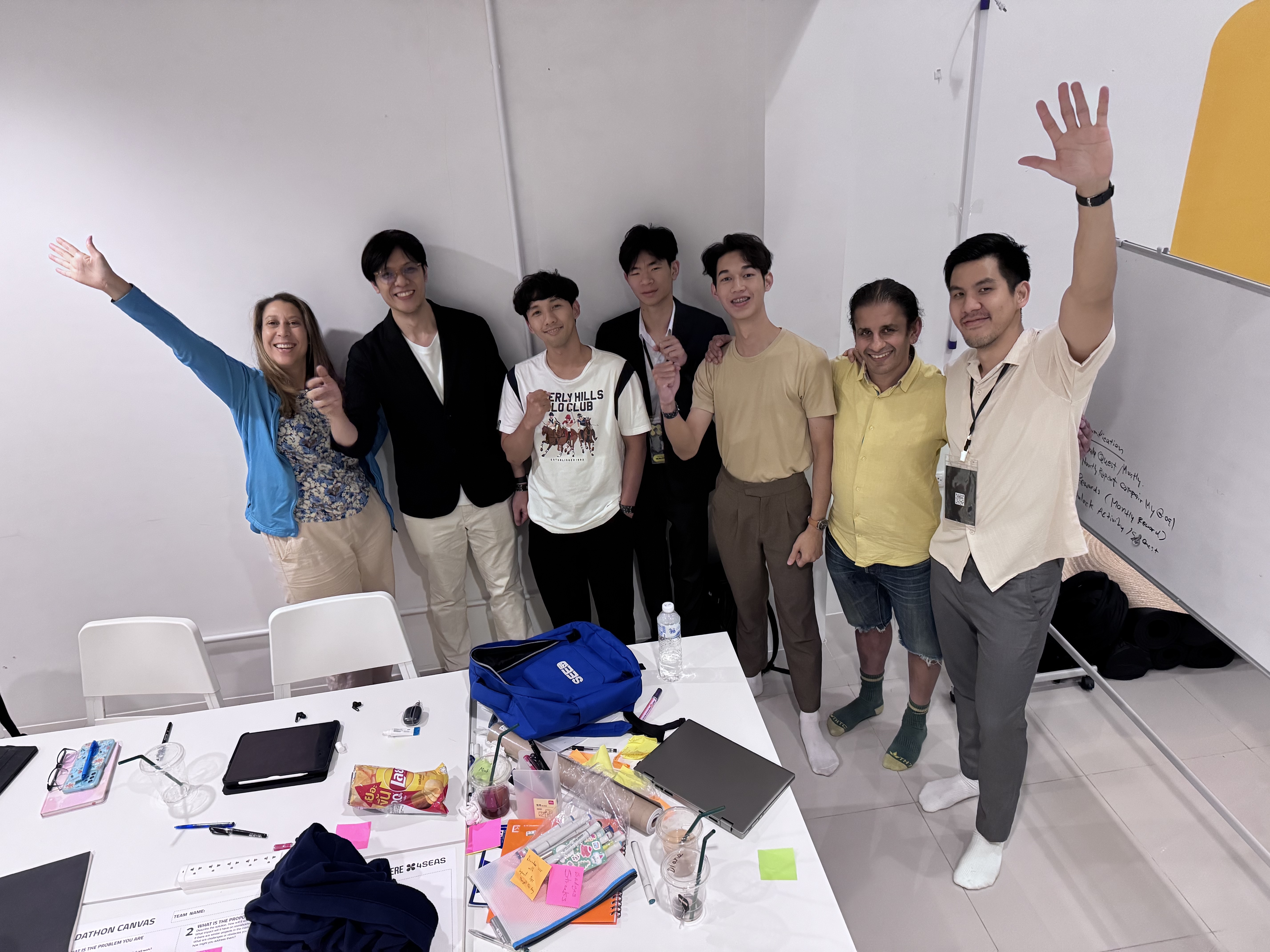 The First Candlelight: How One Question at the Chiang Mai Digital Nomad Summit Changed My Work Forever